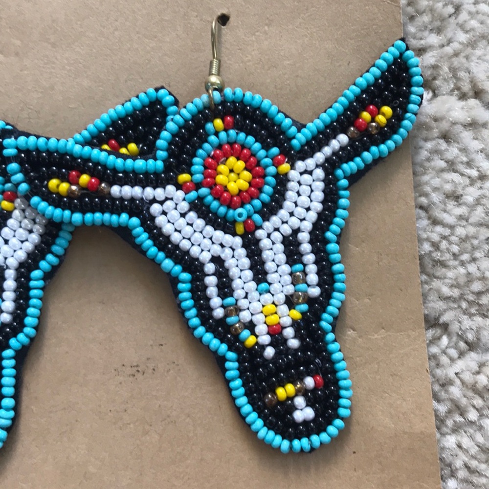 NWT Western beaded longhorn hook earrings - Picture 2 of 5